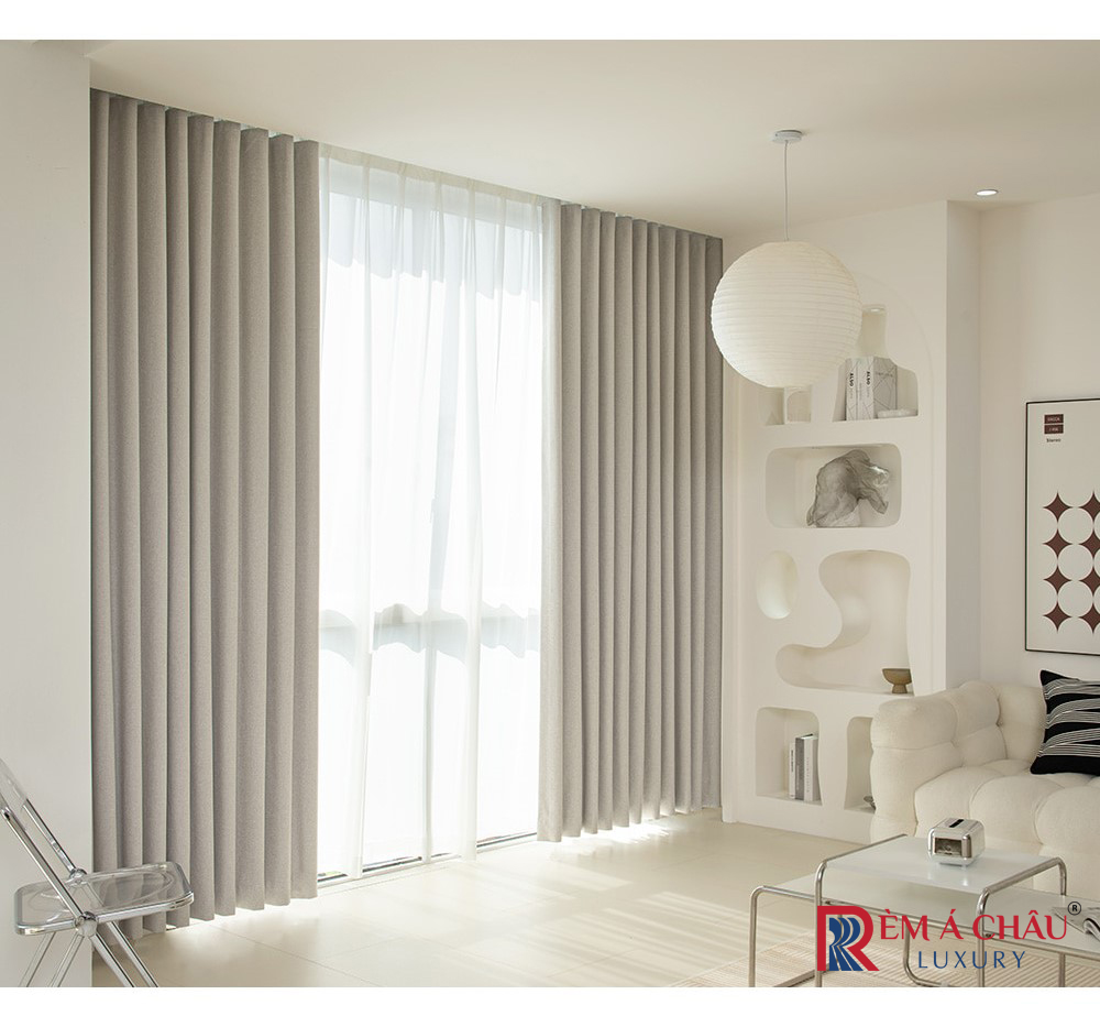 Rèm Vải màu be Beige cửa chính phòng khách
